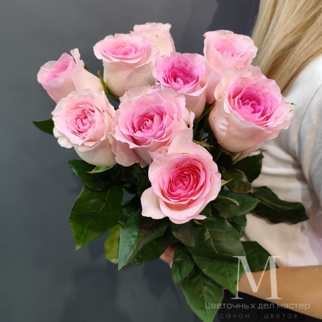 Монобукет «9 розовых роз» от «Цветочных дел Мастер»
